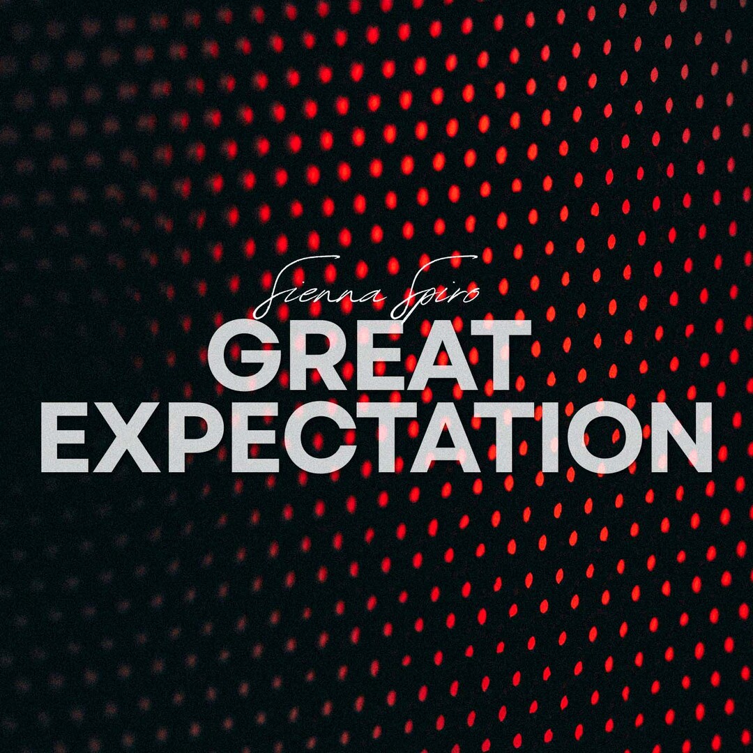 Sienna Spiro - Great Expectation